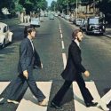 Zeitsprung: Am 8.8.1969 gehen die Beatles über den Zebrastreifen der Abbey Road.